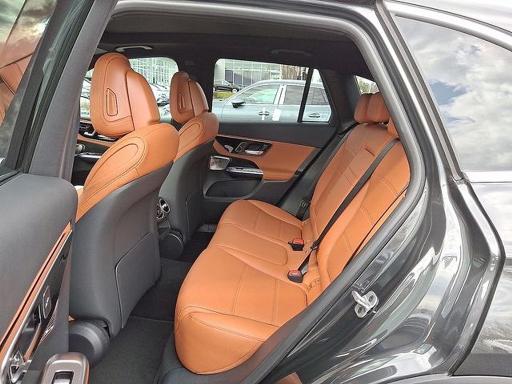 صورة 8 لـ 2026 Mercedes-BENZ GLC