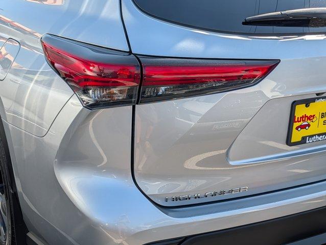 2023 Toyota HIGHLANDER HYBRID XLE — миниатюра 17