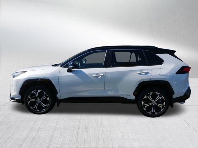 2025 Toyota RAV4 PLUG-IN HYBRID XSE — фото 4