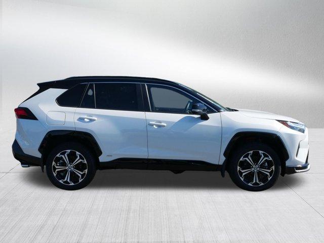 صورة 8 لـ 2025 Toyota RAV4 PLUG-IN HYBRID XSE