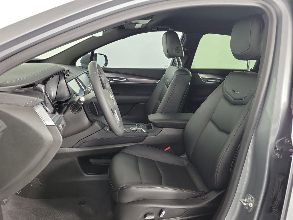 صورة مصغرة 17 لـ 2024 Cadillac XT5 LUXURY