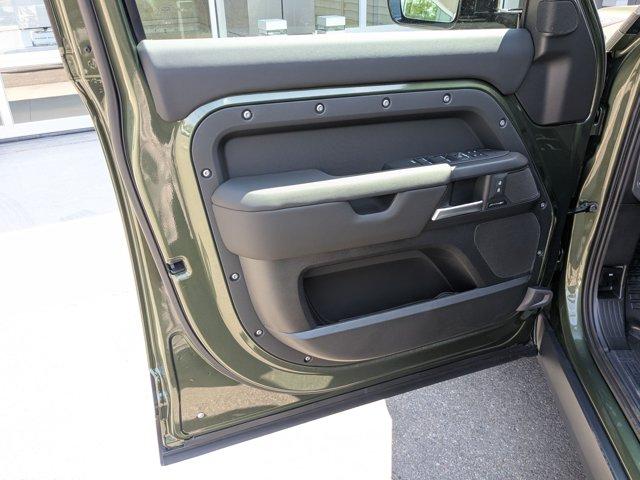 صورة مصغرة 11 لـ 2026 LAND Rover DEFENDER P300 S