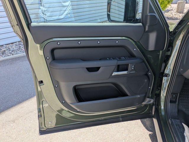 صورة مصغرة 12 لـ 2026 LAND Rover DEFENDER P300 S