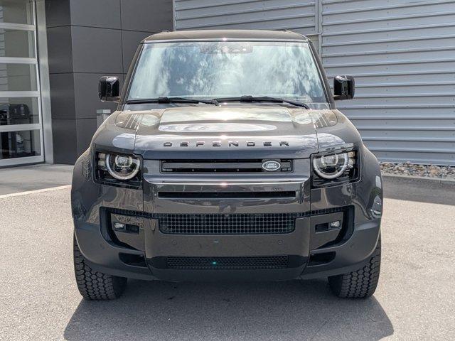صورة 2 لـ 2026 LAND Rover DEFENDER P300 S