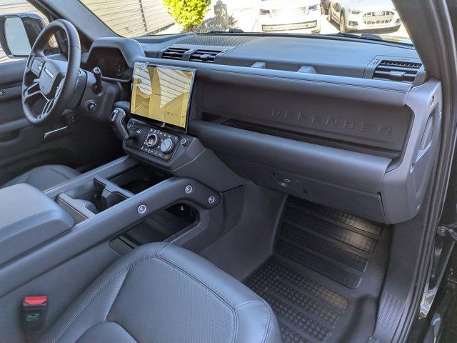 صورة مصغرة 31 لـ 2026 LAND Rover DEFENDER P400 X-DYNAMIC SE