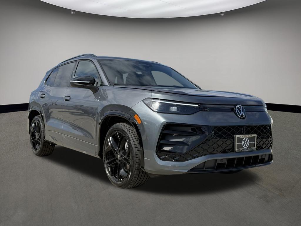 New 2026 Volkswagen Tiguan 2.0T SE R-Line Black