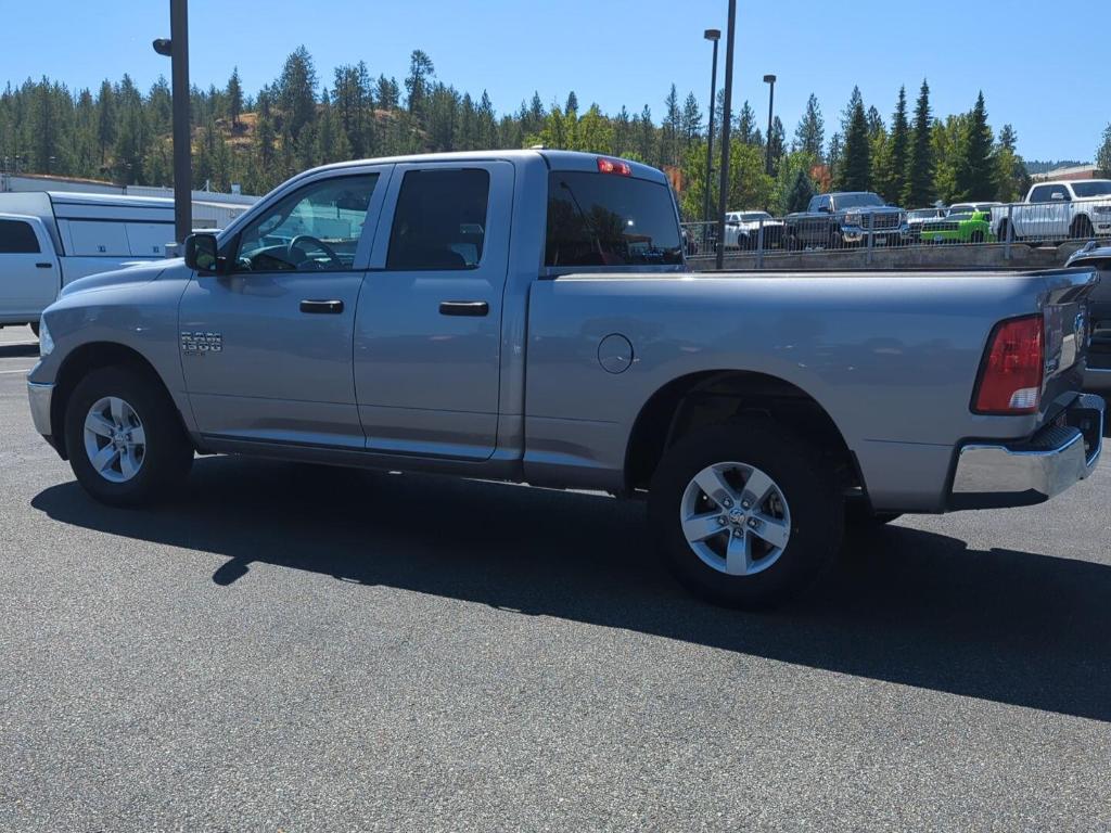 صورة 4 لـ 2024 RAM 1500 CLASSIC SLT