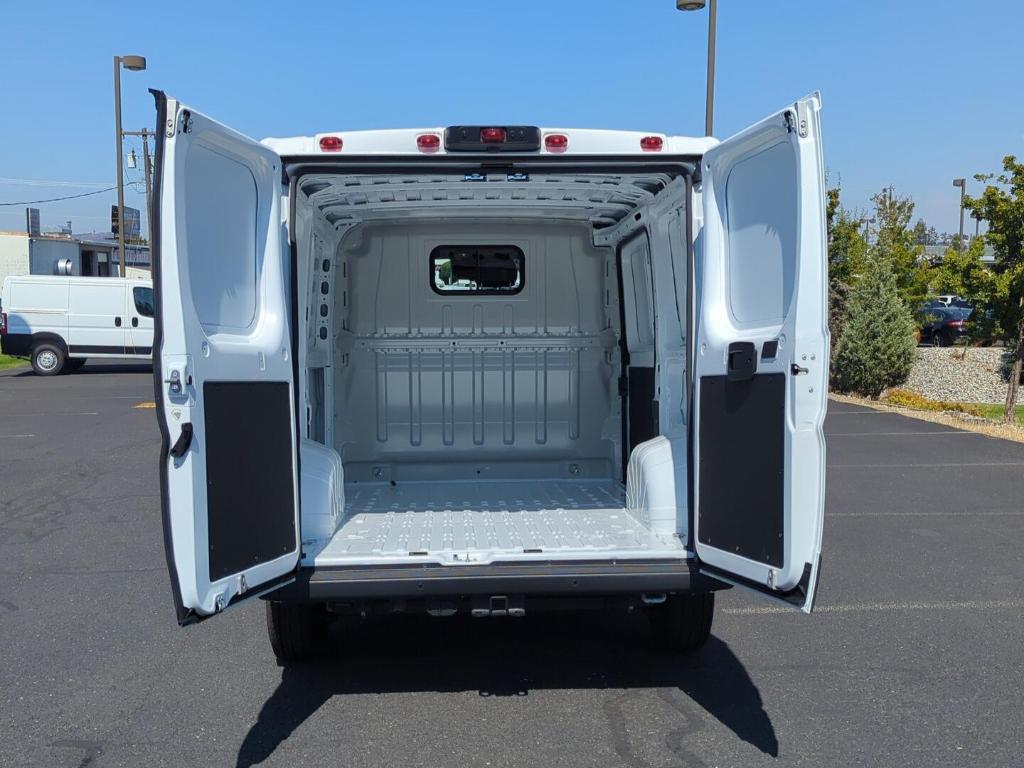 صورة 6 لـ 2026 RAM PROMASTER 1500 LOW ROOF