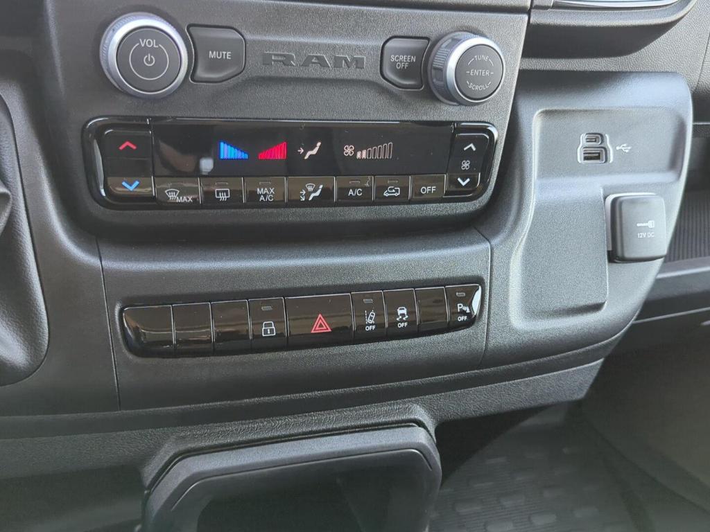 صورة 16 لـ 2026 RAM PROMASTER 1500 LOW ROOF