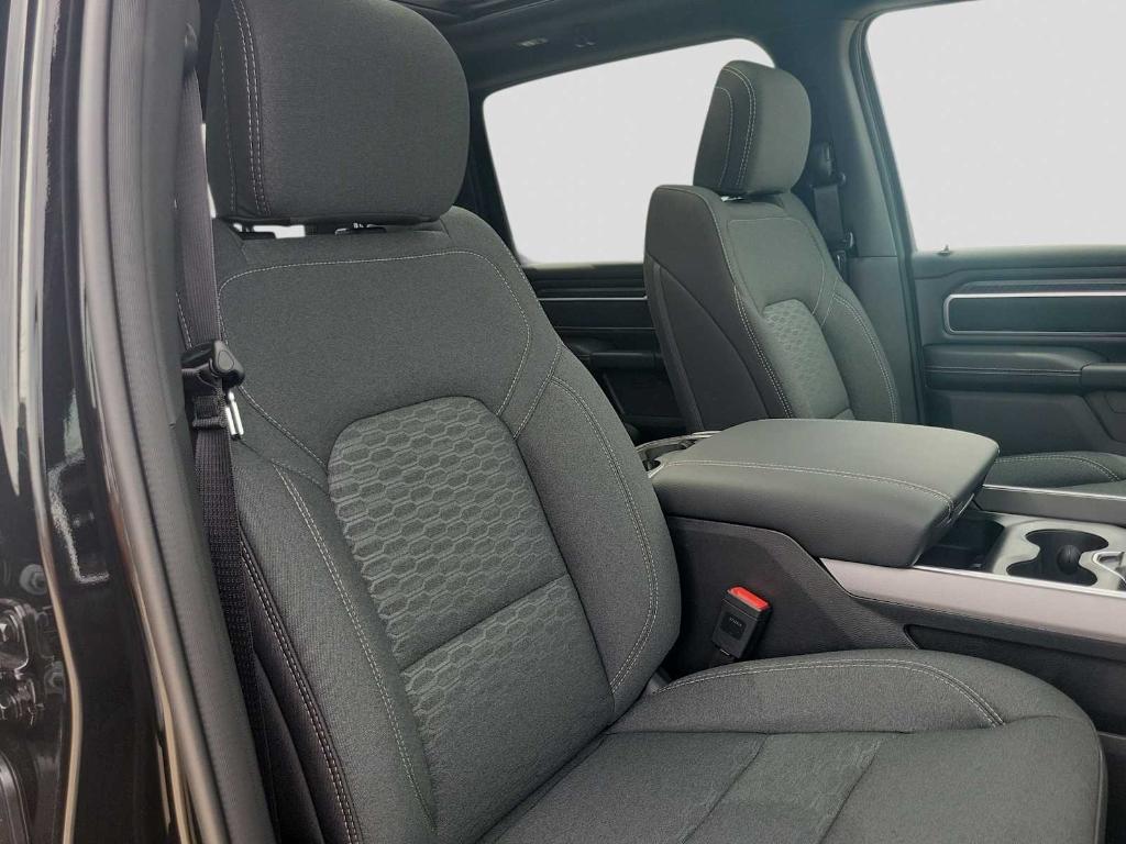 صورة مصغرة 18 لـ 2026 RAM 1500 LONE STAR
