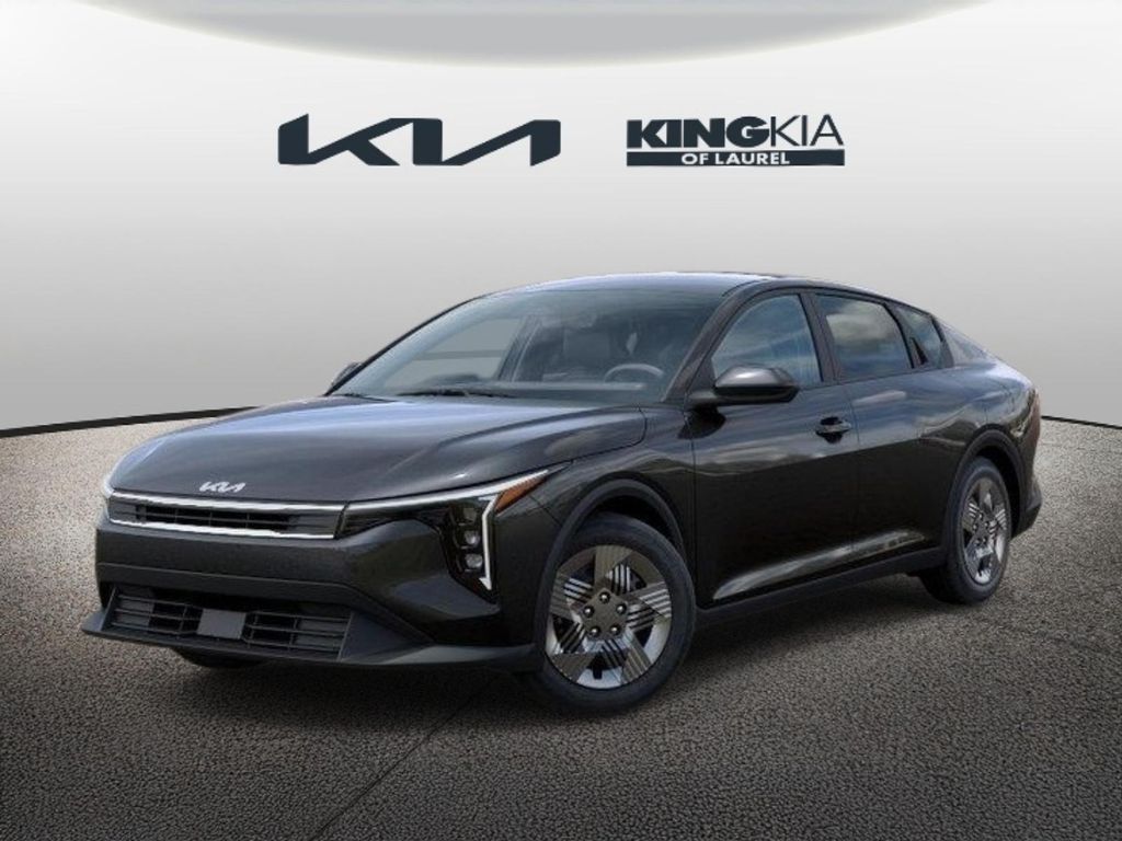 New 2026 Kia K4 LX