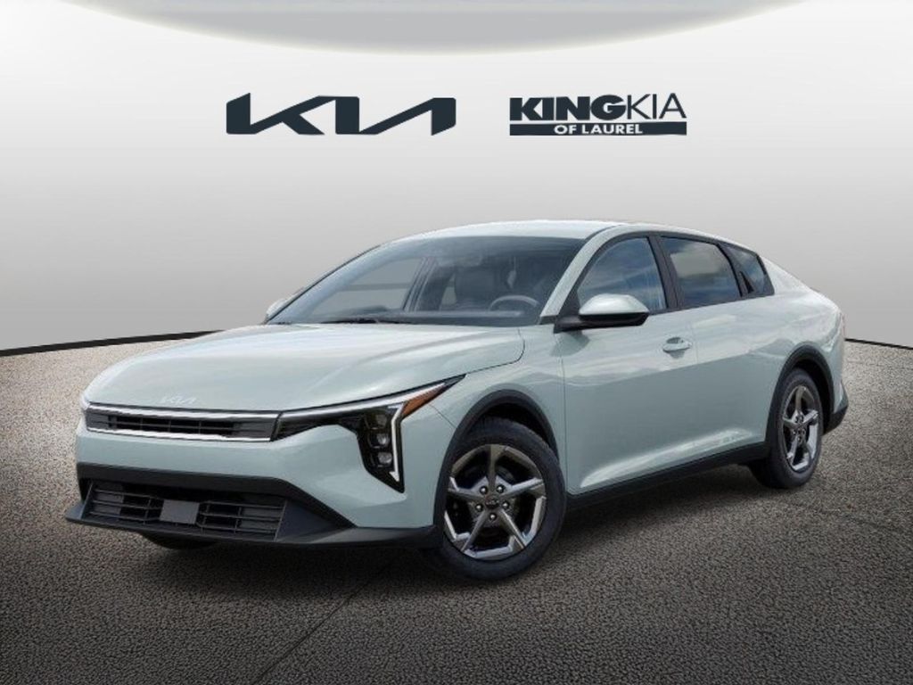New 2026 Kia K4 LXS