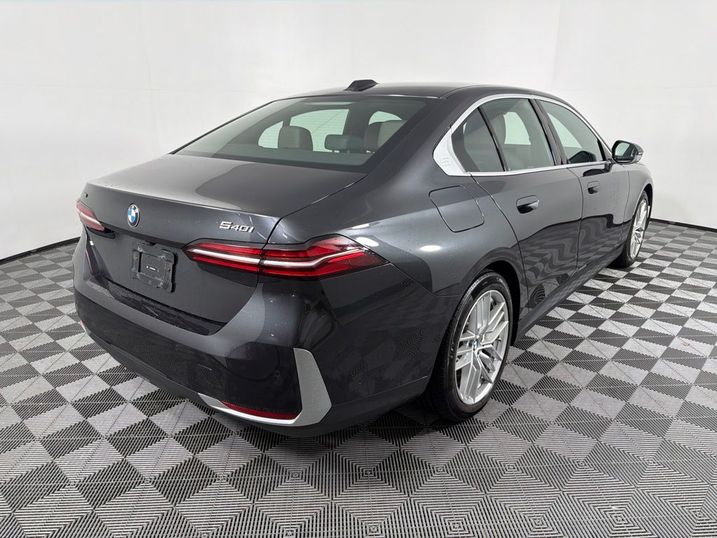 صورة 5 لـ 2024 BMW 540 540I XDRIVE