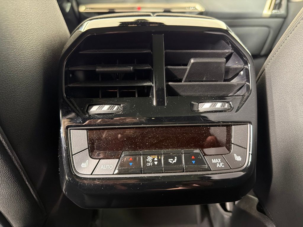 صورة مصغرة 17 لـ 2024 BMW IX M60