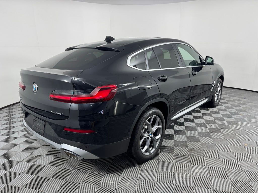 صورة 5 لـ 2025 BMW X4 XDRIVE30I