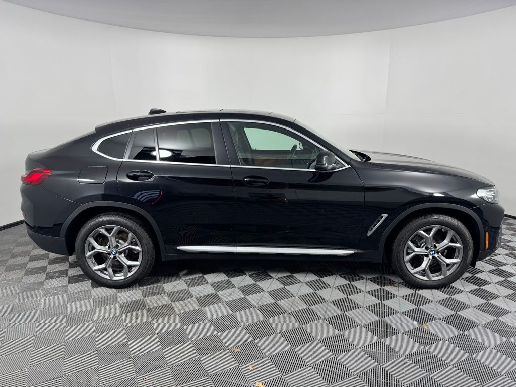 صورة 4 لـ 2025 BMW X4 XDRIVE30I