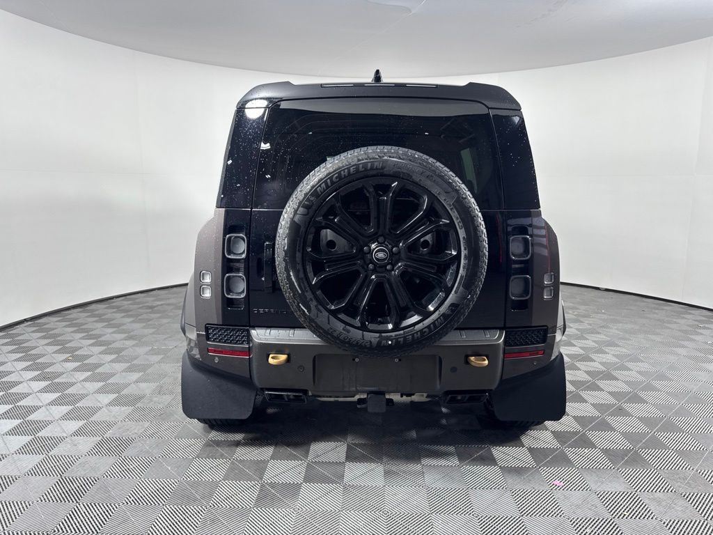 صورة 6 لـ 2025 LAND Rover DEFENDER OCTA