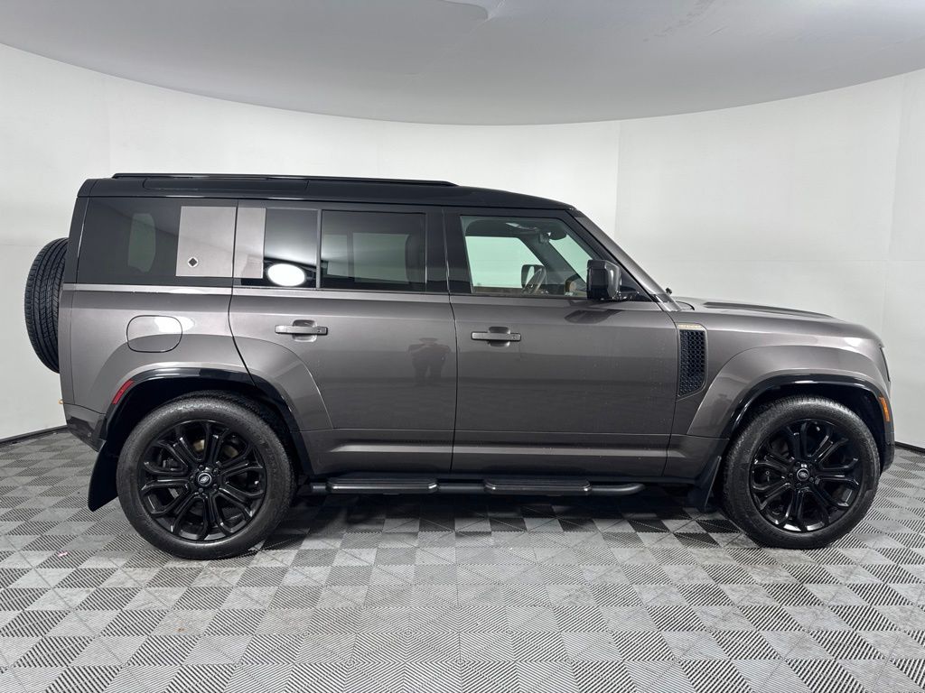 صورة 4 لـ 2025 LAND Rover DEFENDER OCTA
