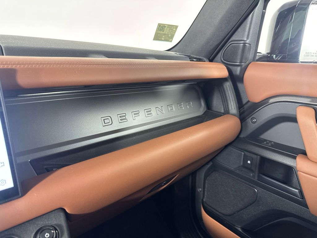 صورة مصغرة 22 لـ 2025 LAND Rover DEFENDER OCTA