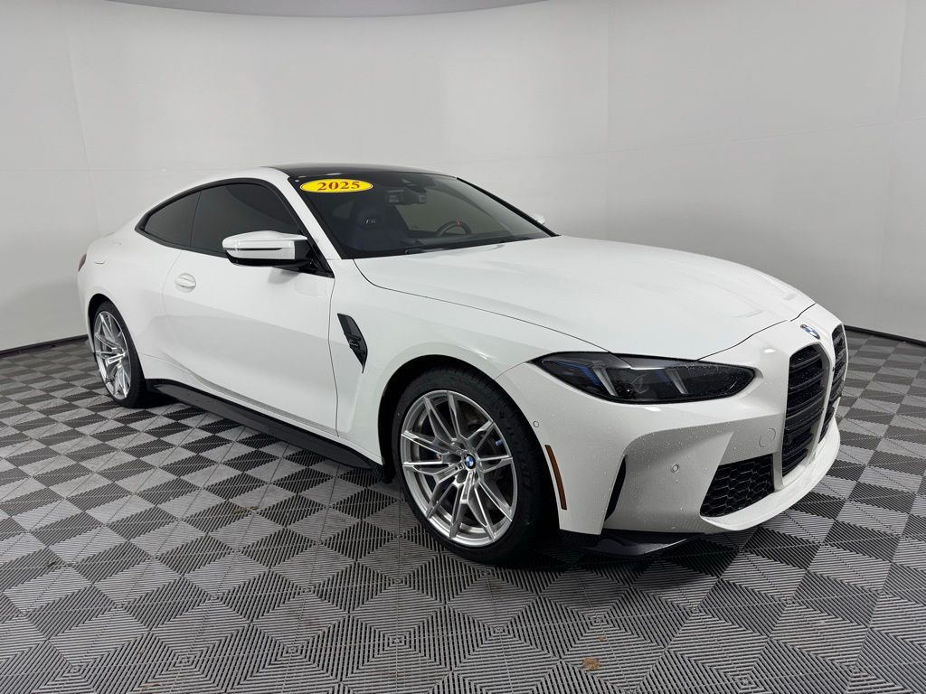 صورة 3 لـ 2025 BMW M4 COMPETITION