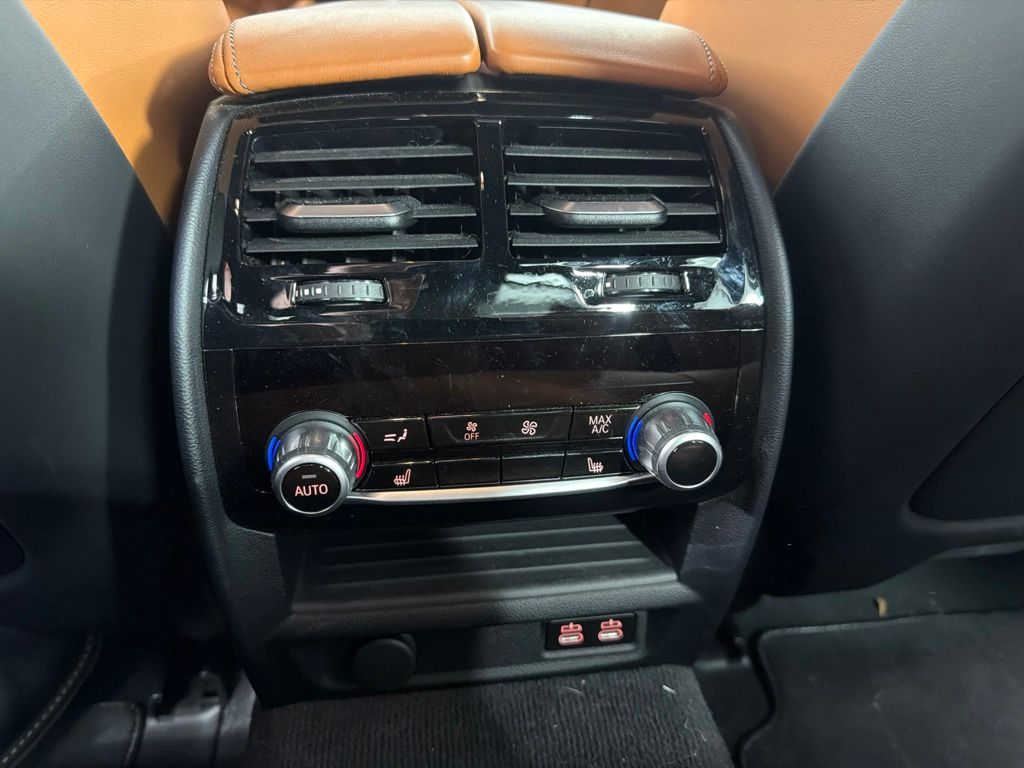صورة مصغرة 17 لـ 2023 BMW M5 BASE