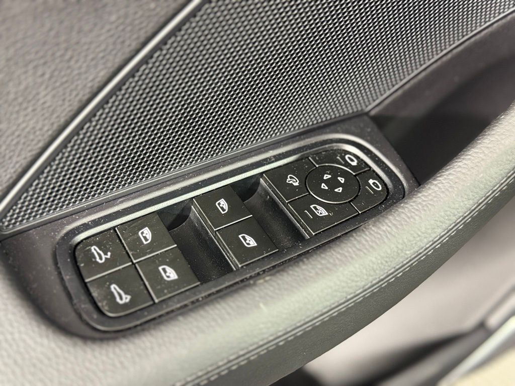صورة مصغرة 16 لـ 2023 Porsche PANAMERA BASE