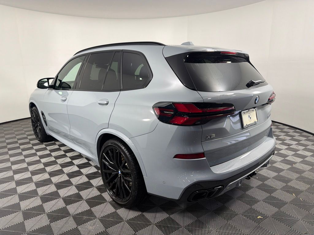 2025 BMW X5 M60I — фото 7