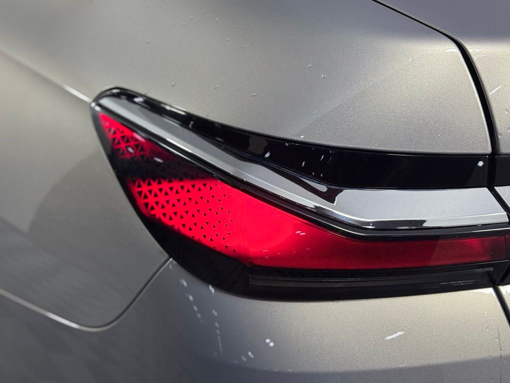صورة مصغرة 11 لـ 2023 BMW 740 740I