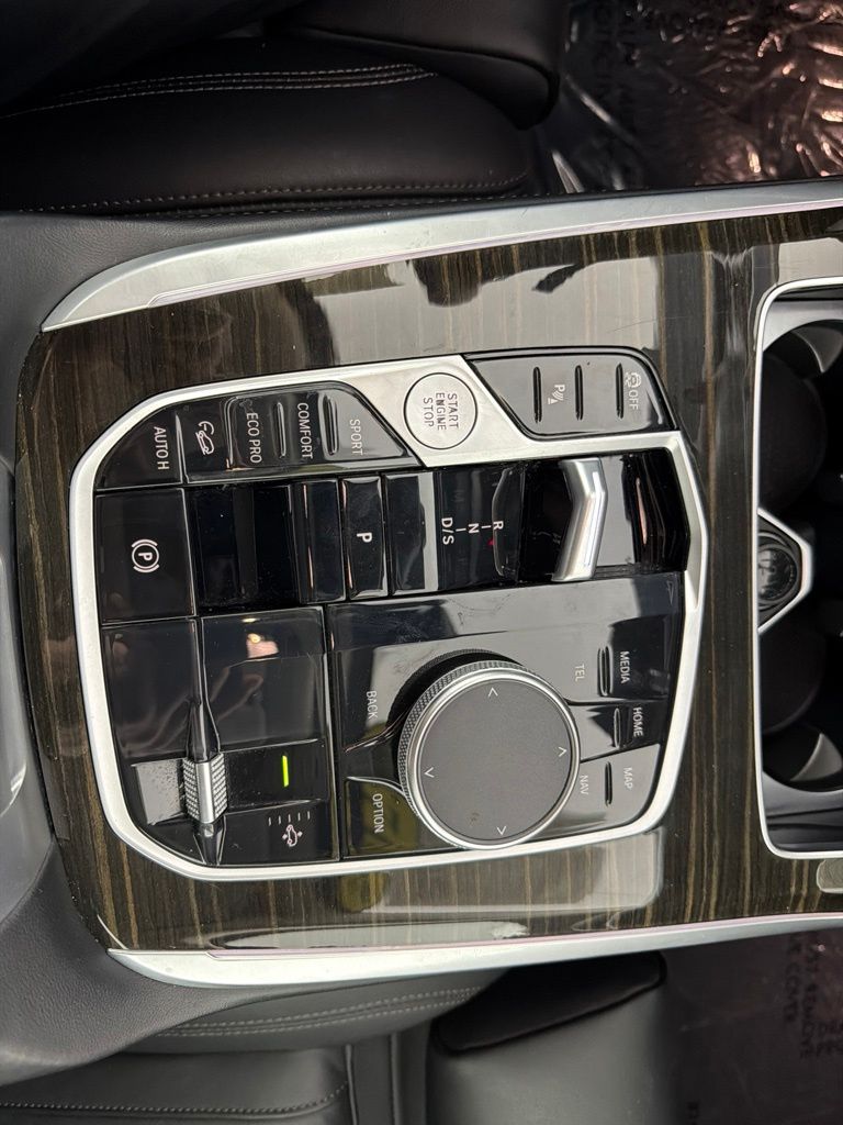 صورة مصغرة 28 لـ 2023 BMW X7 XDRIVE40I