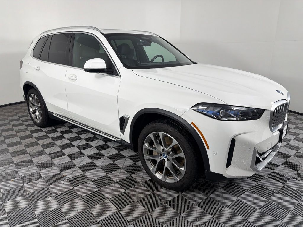 صورة 3 لـ 2025 BMW X5 XDRIVE50E