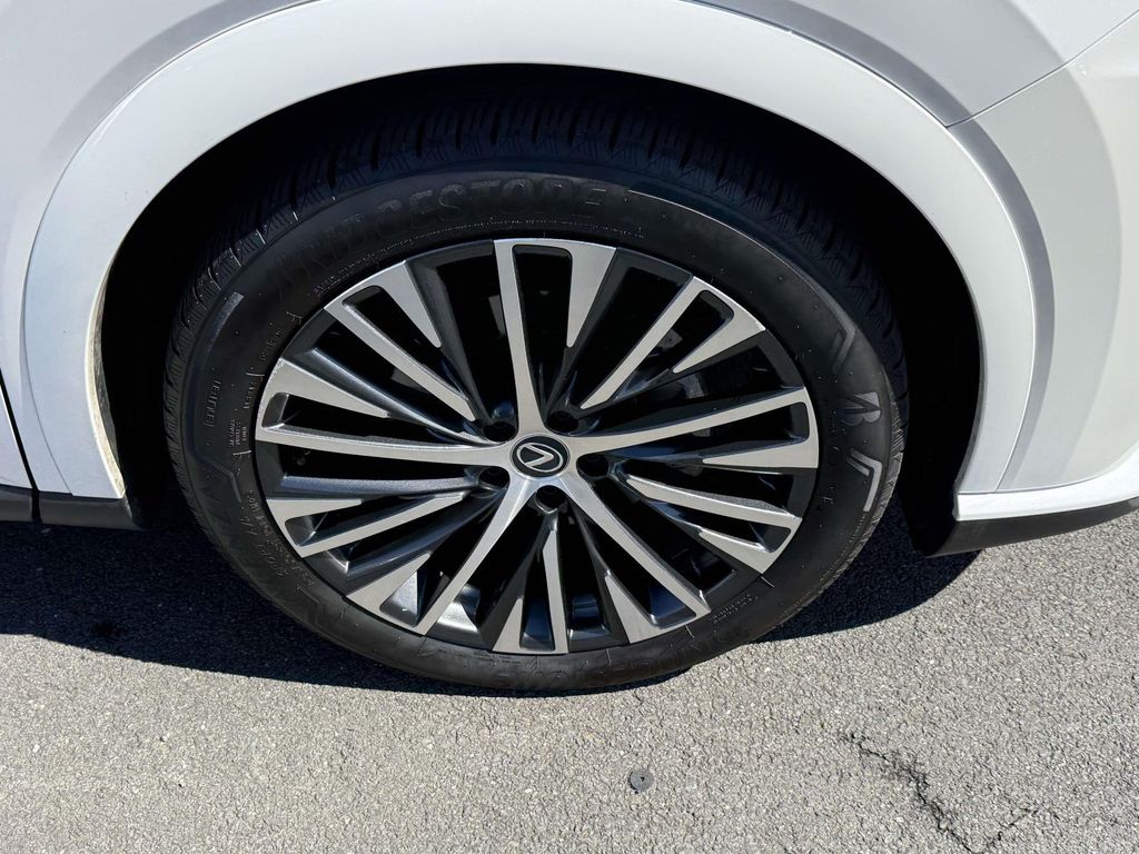 صورة 7 لـ 2023 Lexus RX 350 PREMIUM PLUS