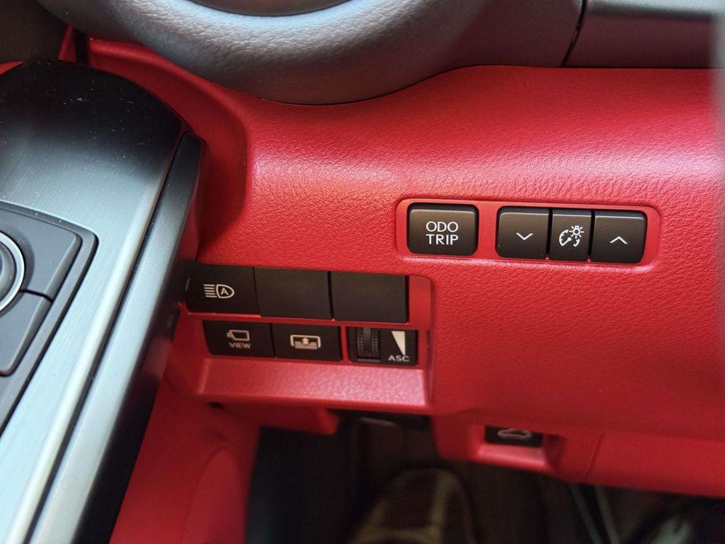 صورة مصغرة 23 لـ 2024 Lexus IS 500 F SPORT PERFORMANCE PREMIUM
