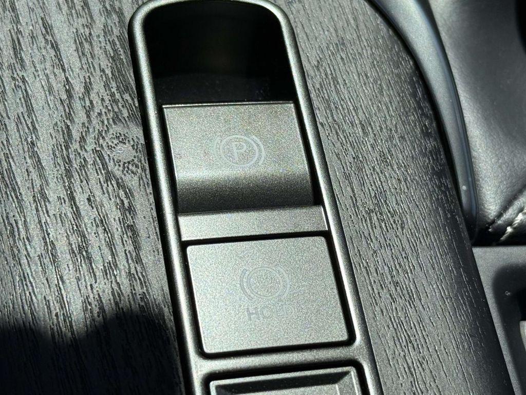 2023 Lexus LX 600 PREMIUM — миниатюра 24