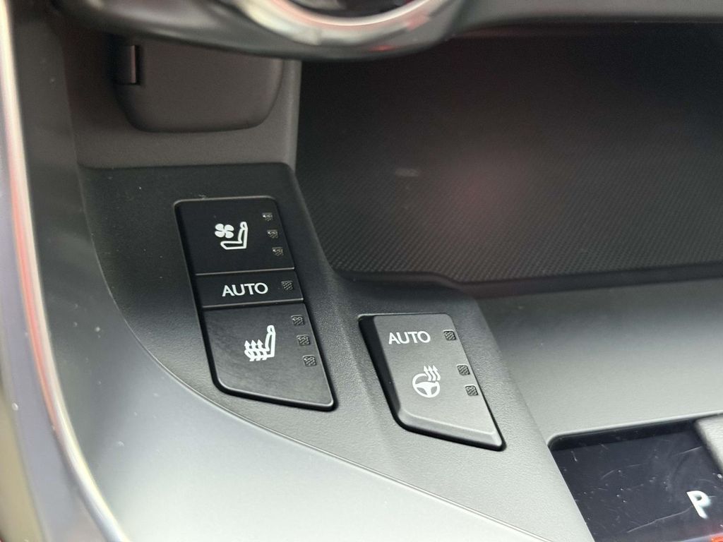 صورة مصغرة 25 لـ 2025 Lexus LX 600 F SPORT