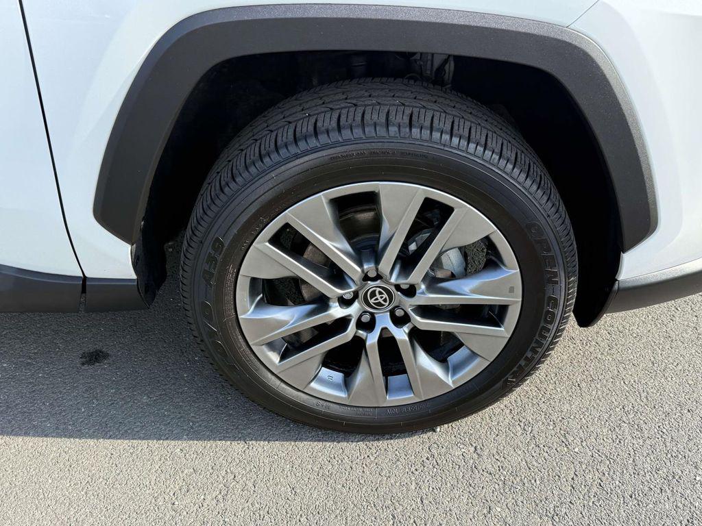 2023 Toyota RAV4 LIMITED photo 7