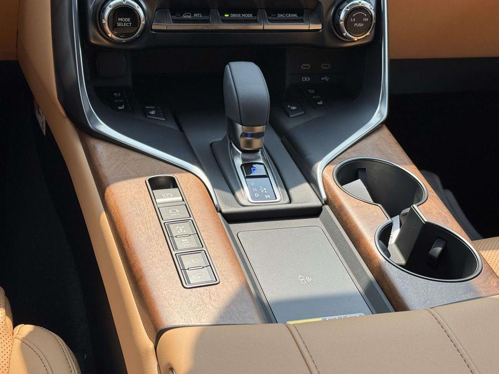 2026 Lexus LX 700H LUXURY thumbnail 15