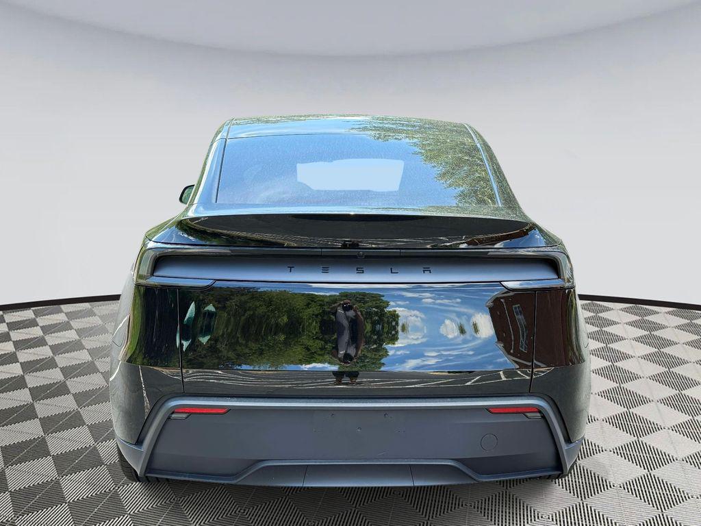 TESLA MODEL Y LONG RANGE - 3