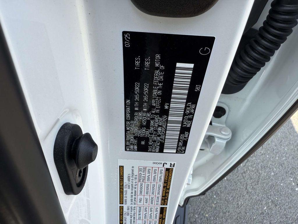 صورة مصغرة 33 لـ 2025 Lexus LX 700H LUXURY