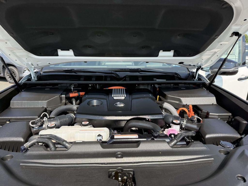 صورة مصغرة 29 لـ 2025 Lexus LX 700H LUXURY