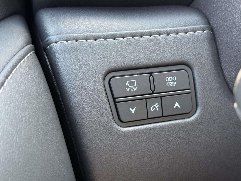 صورة مصغرة 23 لـ 2025 Lexus LX 700H LUXURY