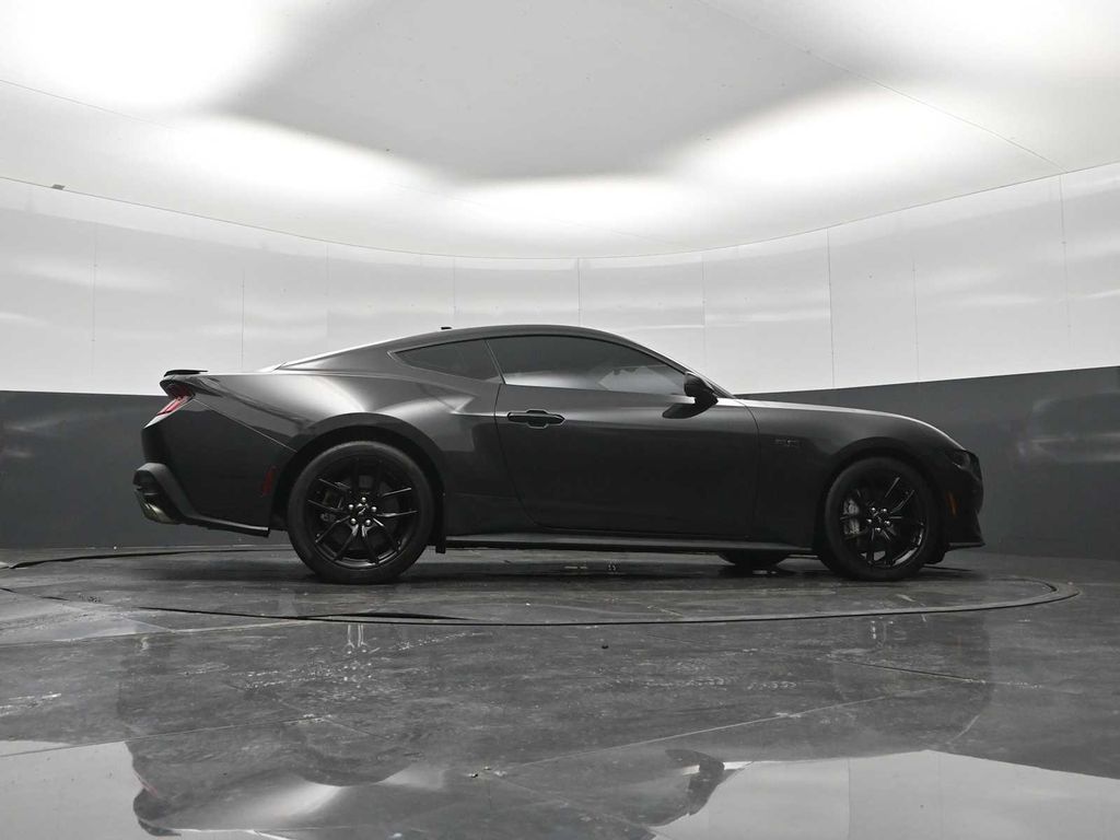 2024 FORD MUSTANG GT PREMIUM thumbnail 37