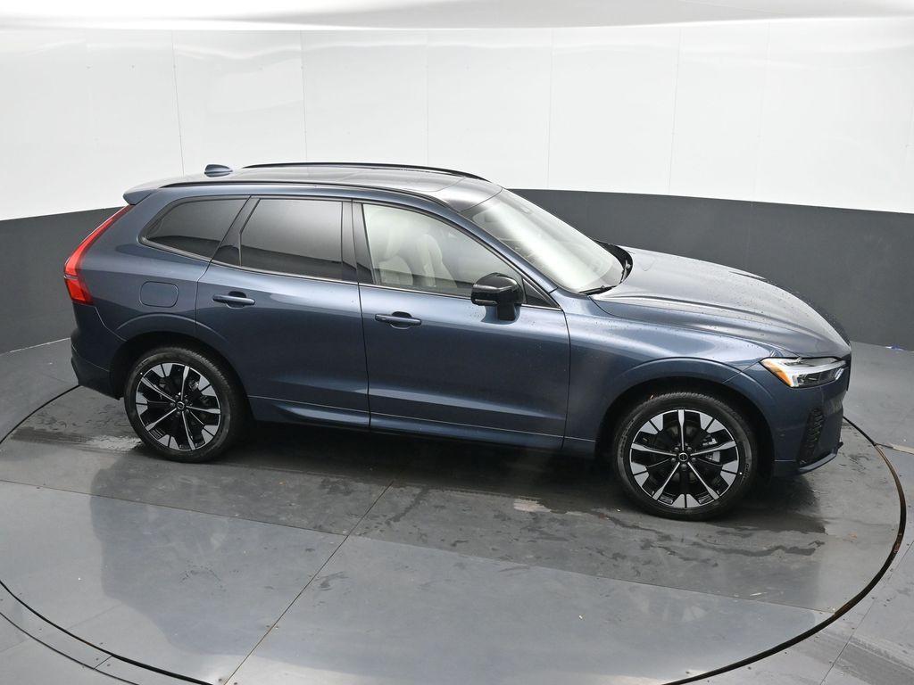 2026 Volvo XC60 B5 PLUS — миниатюра 32