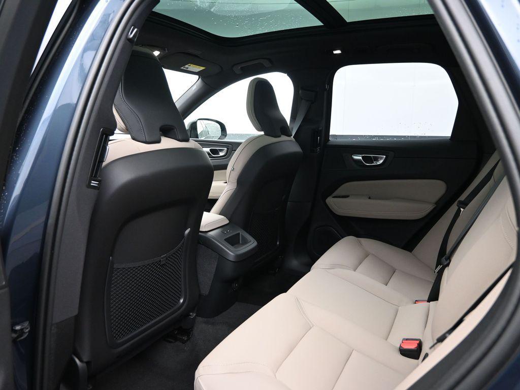2026 Volvo XC60 B5 PLUS — миниатюра 23