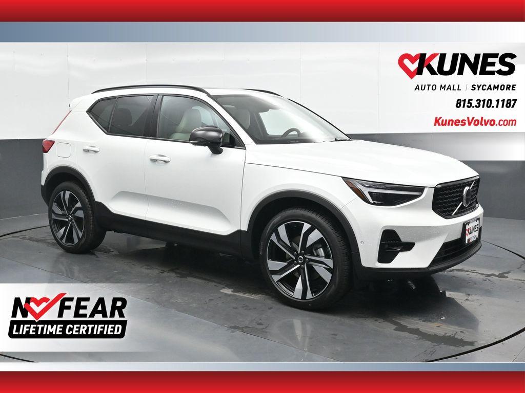 New 2026 Volvo XC40 B5 Ultra