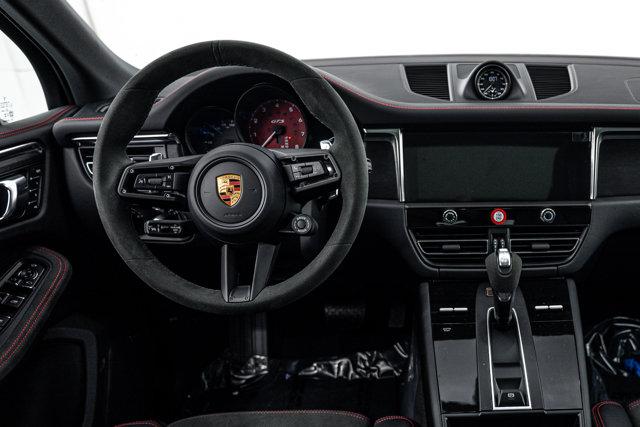 2026 Porsche MACAN GTS — миниатюра 13