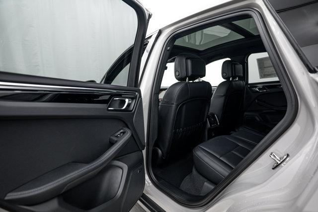 2026 Porsche MACAN BASE — миниатюра 23