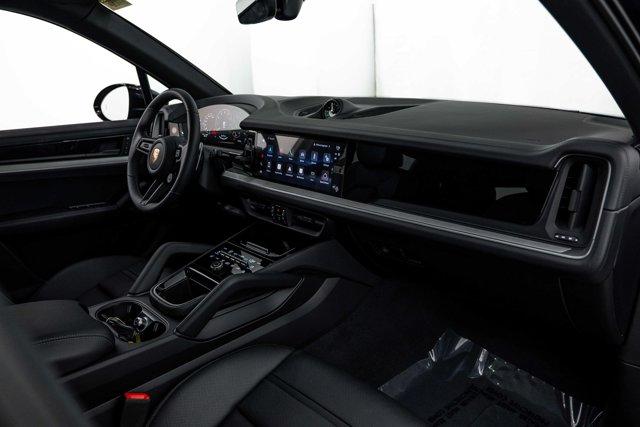 صورة 14 لـ 2026 Porsche CAYENNE S