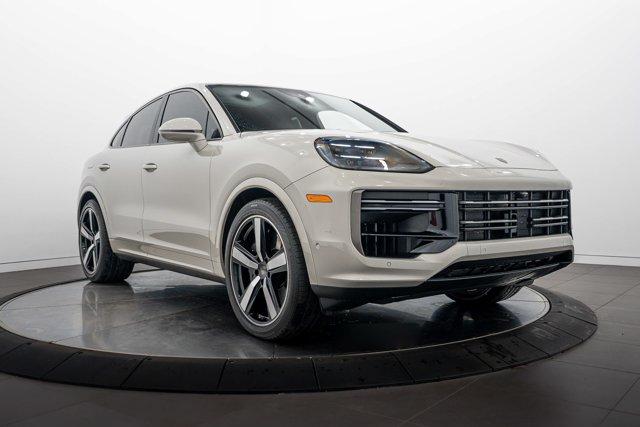 صورة 9 لـ 2025 Porsche CAYENNE TURBO
