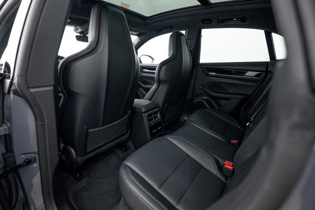 صورة مصغرة 22 لـ 2025 Porsche MACAN 4S