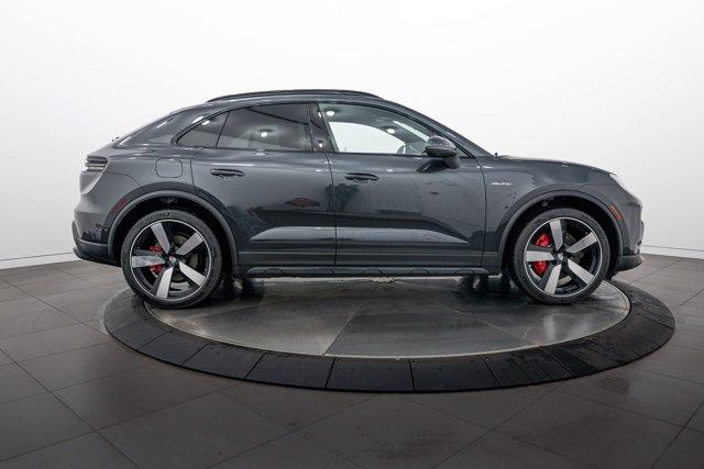 2025 Porsche MACAN 4S — фото 6